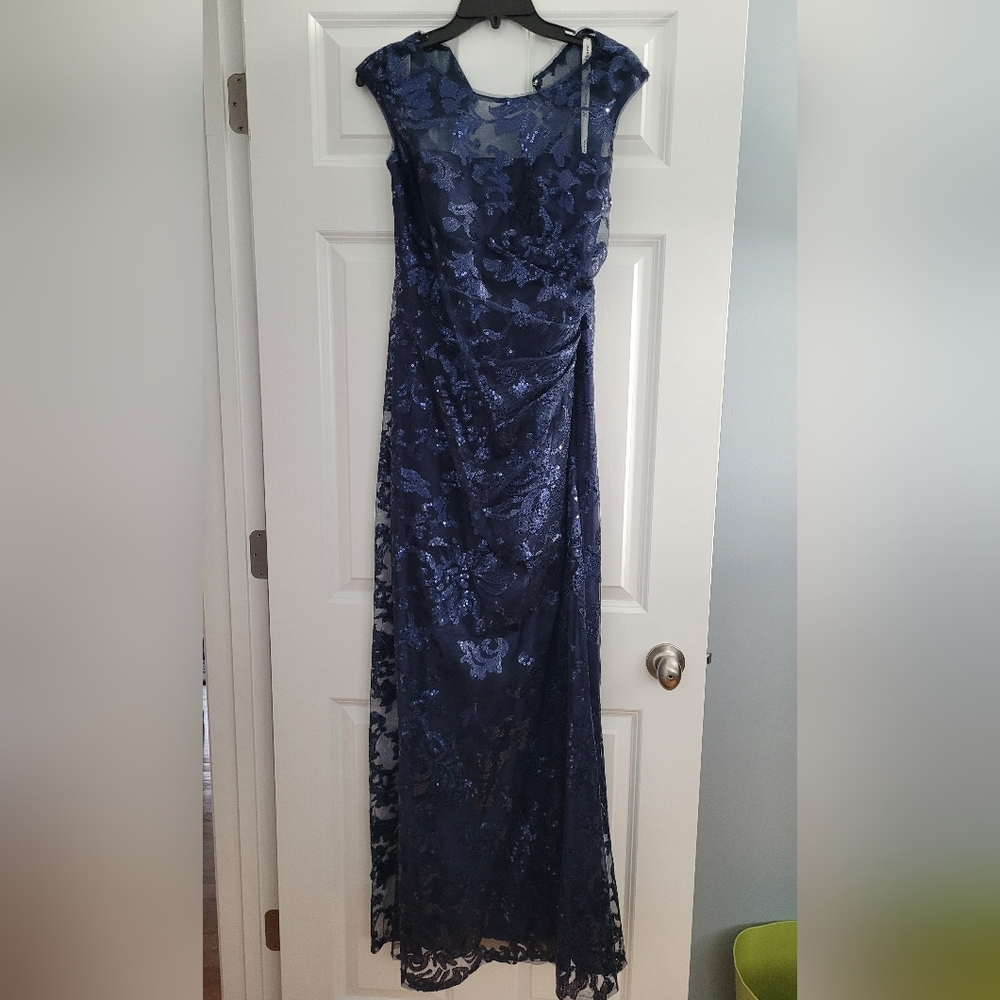 Navy Lace Evening Gown - Elegant Cap Sleeve Formal Dress